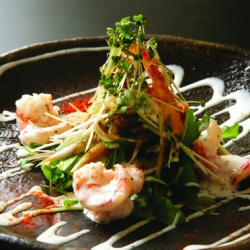 海老ときんぴらゴボウのシーザーサラダ 650yen