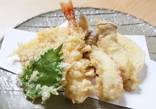 和歌山の和食、天麩羅割烹湧禅です。旬の素材を天ぷらでお楽しみください。
