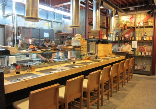 紀州勝浦の生マグロと貝焼きがメインの料理店