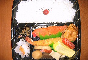 人気弁当（幕の内弁当　750円）